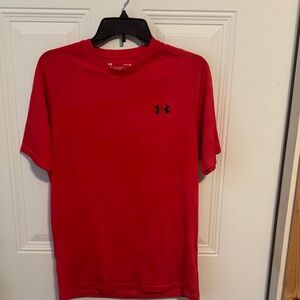 Under Armour Men's Vibrant camo patterned Red Short Sleeve Tee